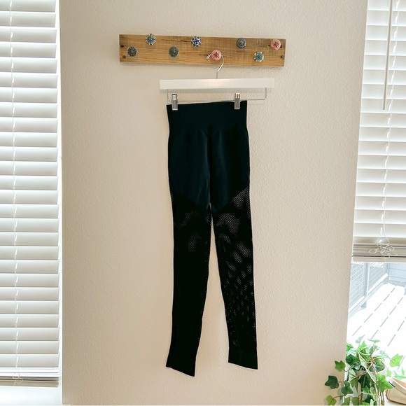 Carbon38 | Black Mesh Pull-On Yoga Leggings Size XS/S Stretch Wide Waist - Picture 3 of 8